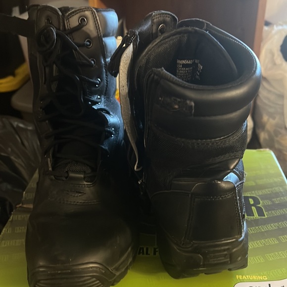 Black duty boots - Picture 4 of 5